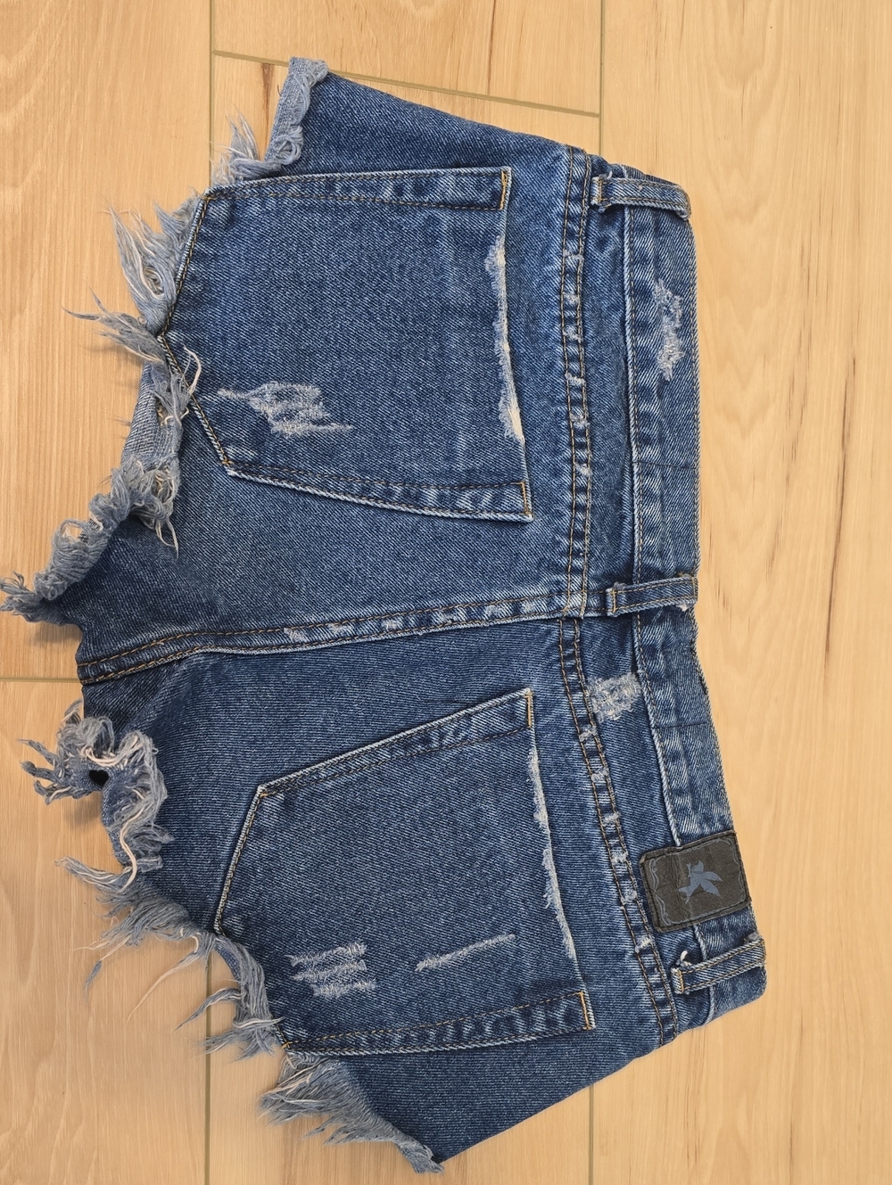 One Teaspoon Bandits Cutoff Shorts Size 26 - Picture 5 of 7